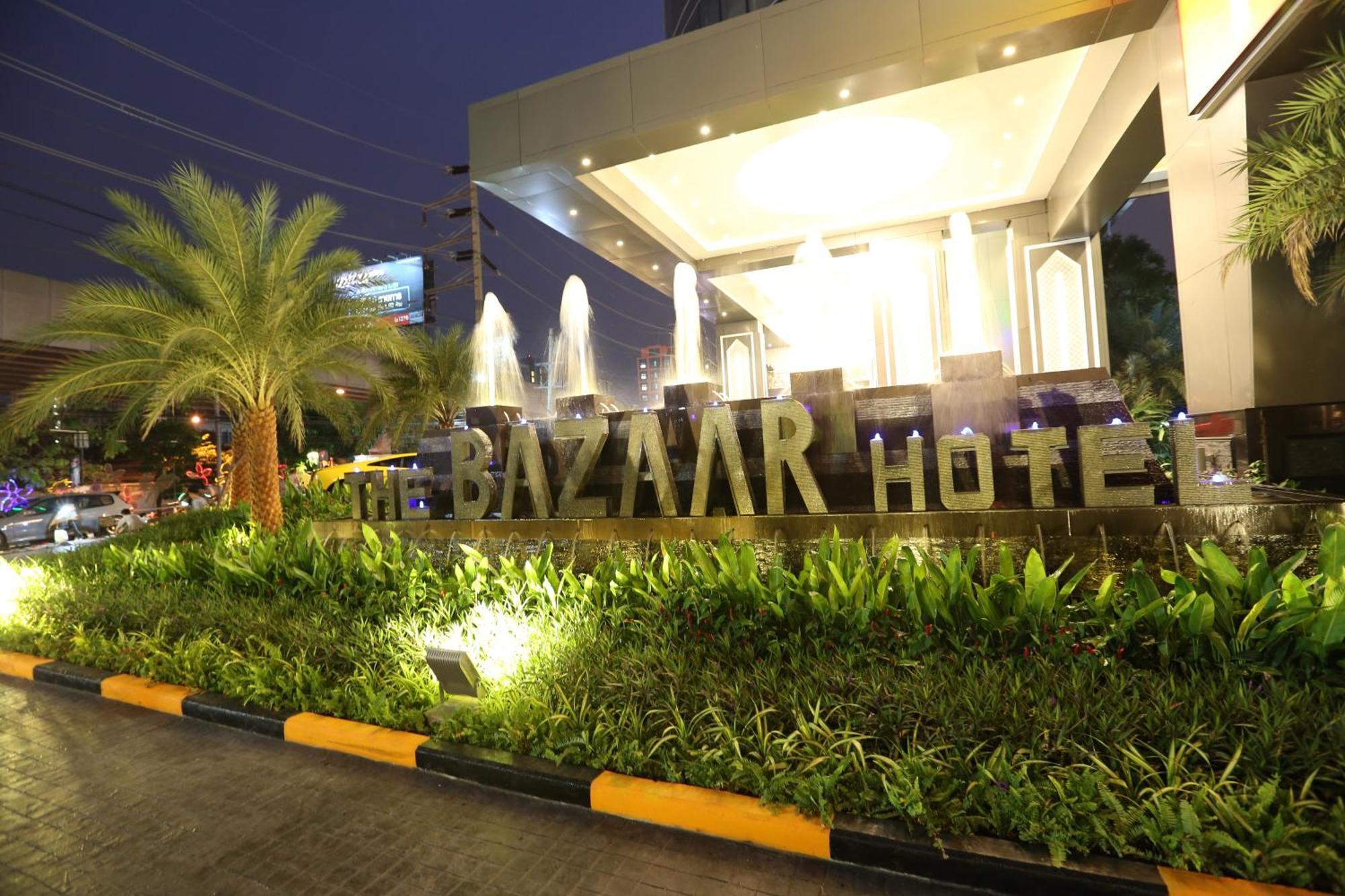 The Bazaar Hotel Банкок Екстериор снимка